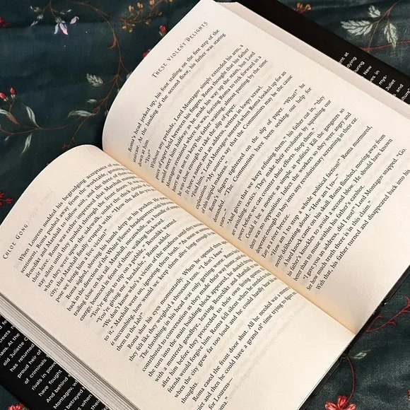 These Violent Delights by Chloe Gong NWOT NY Times Best Seller, Hardcover book - Picture 6 of 6